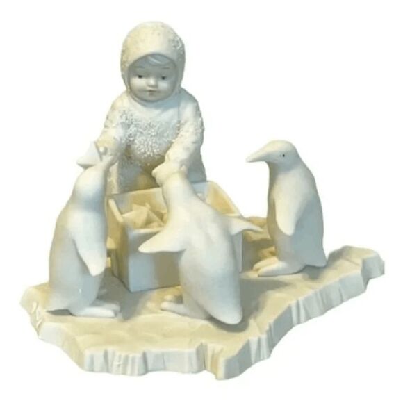 Dept 56 Winter Tales of the Snowbabies Helpful Friends Figurine Collectable - Picture 1 of 8